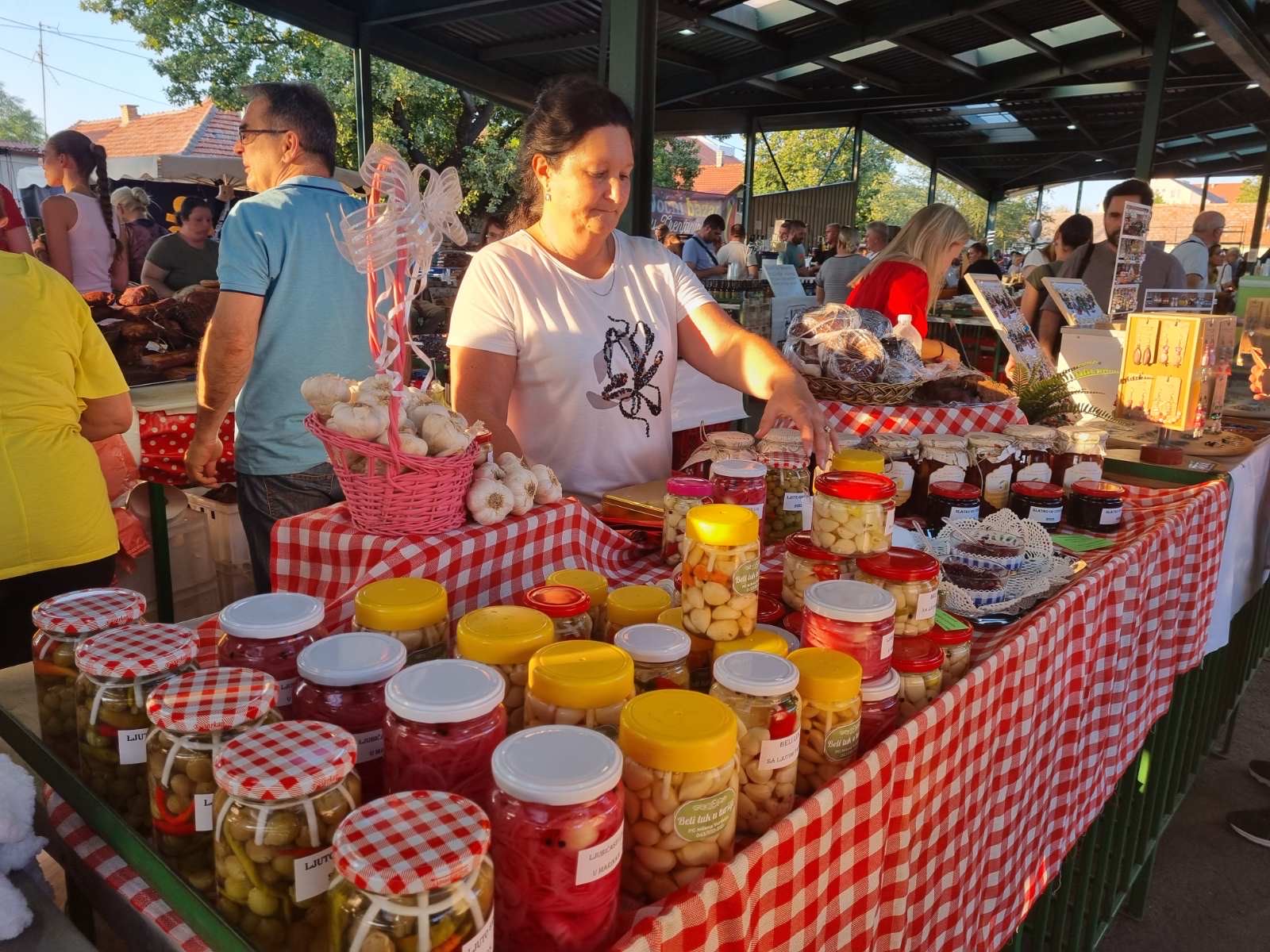 Beli luk made in Idvor